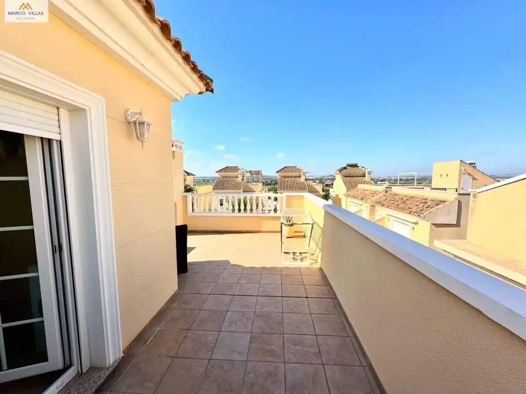 Terrassa de Casa o xalet en venda en San Fulgencio amb Aire condicionat, Jardí privat i Balcó