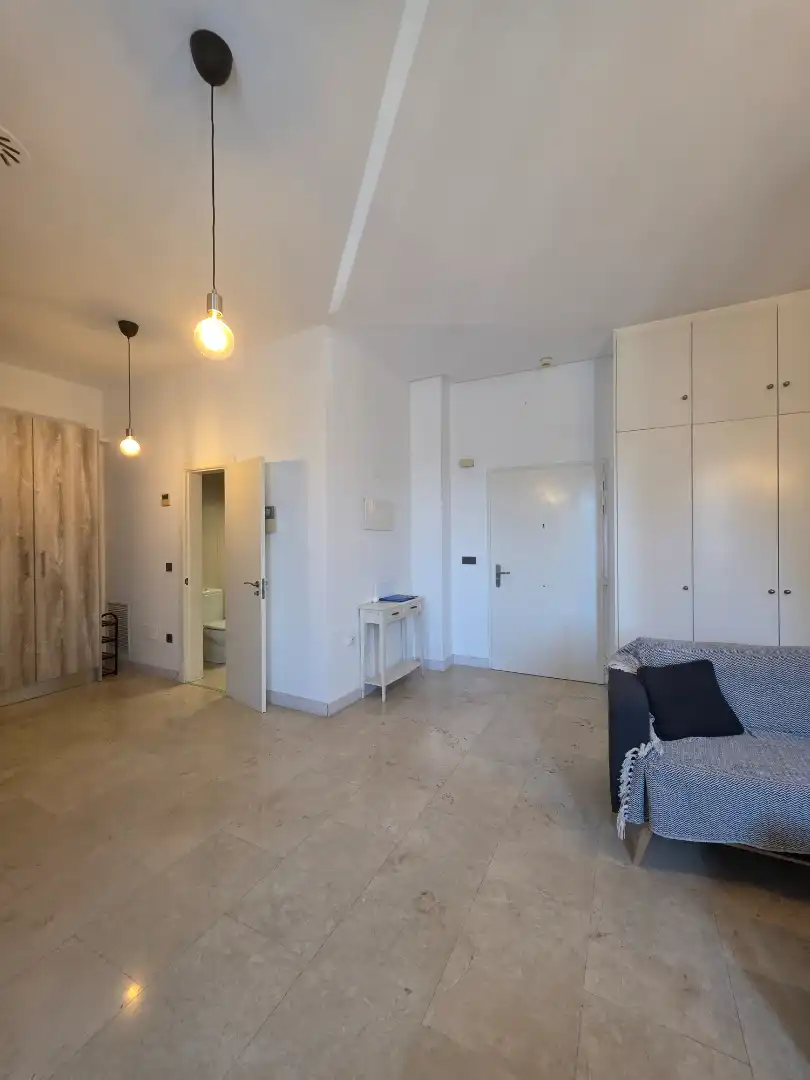 Flat for rent in Madrid  with Air Conditioner, Heating and Furnished