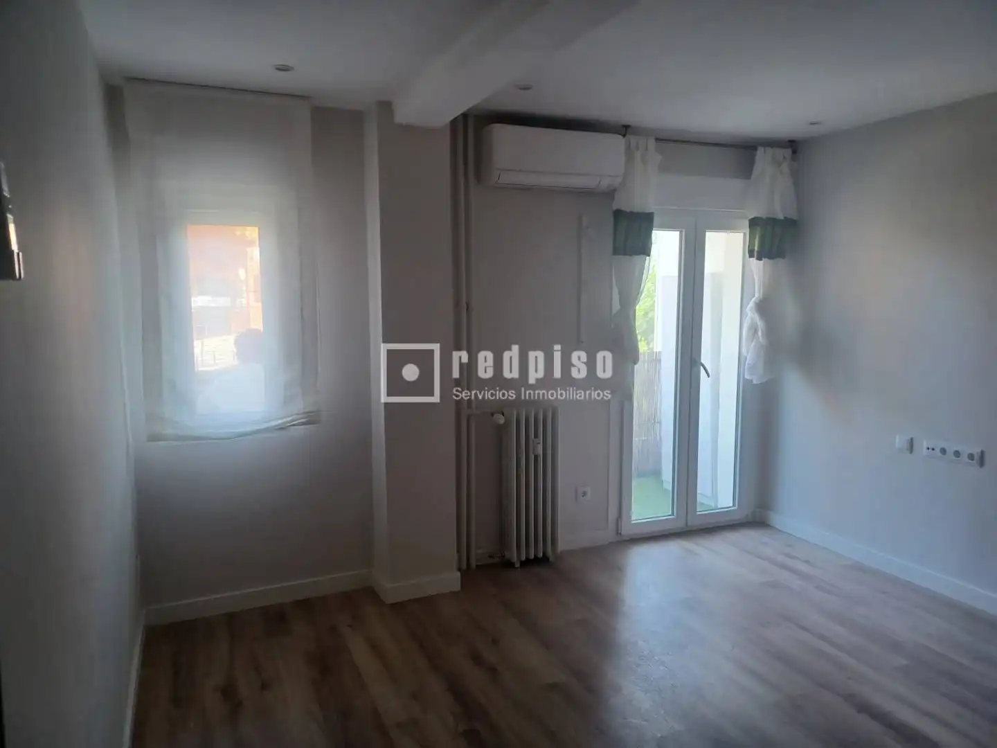 Bedroom of Flat for rent in Madrid  with Air Conditioner, Heating and Terrace