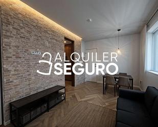 Sala d'estar de Pis de lloguer en  Madrid Capital amb Aire condicionat, Calefacció i Moblat
