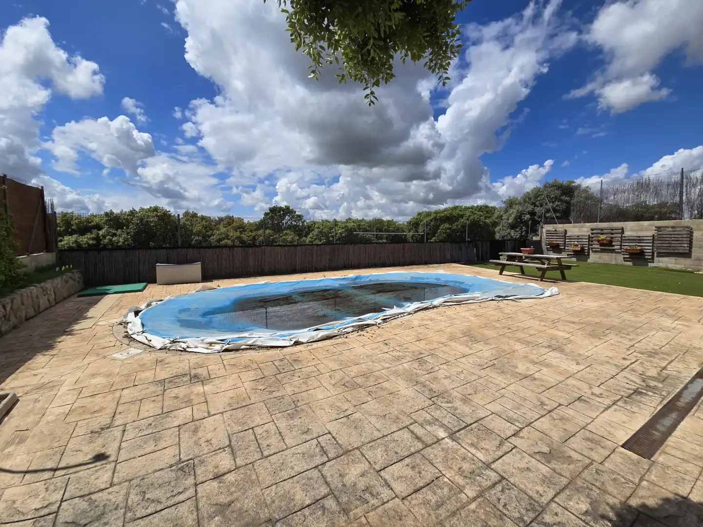 Piscina de Casa o xalet en venda en Chiloeches amb Calefacció, Jardí privat i Piscina