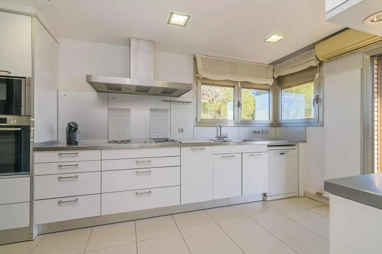 Kitchen of Houses for sale in Manresa  with Air Conditioner, Heating and Private garden