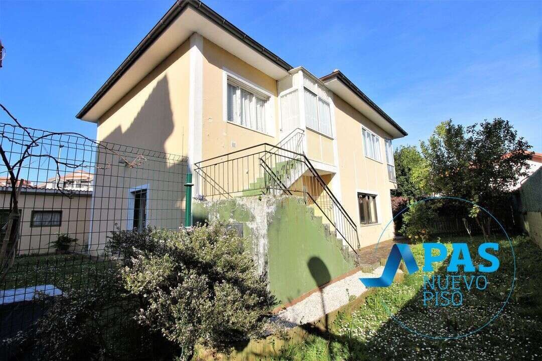 Exterior view of Houses for sale in Noja  with Private garden, Storage room and Balcony