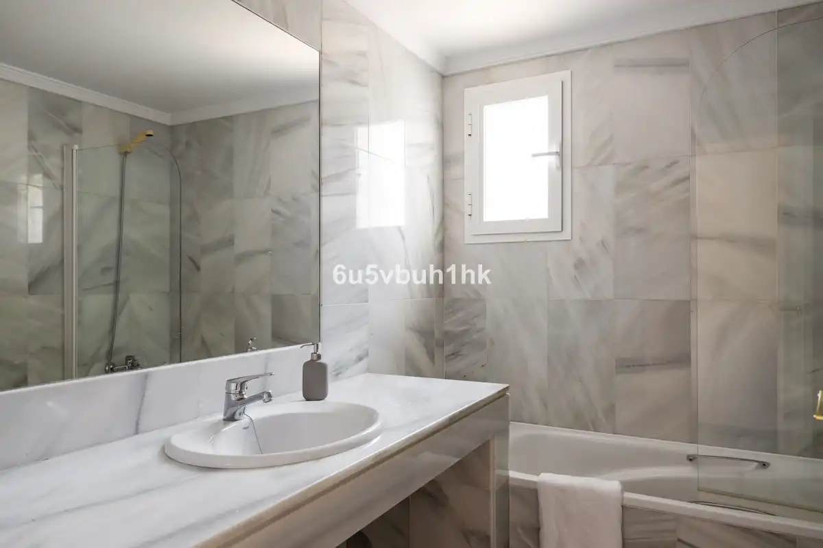 Apartament amb piscina en venda a Avenida Conde Rudi, imagen 3