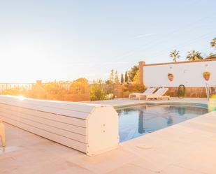 Piscina de Casa o xalet en venda en Benalmádena amb Aire condicionat, Calefacció i Jardí privat