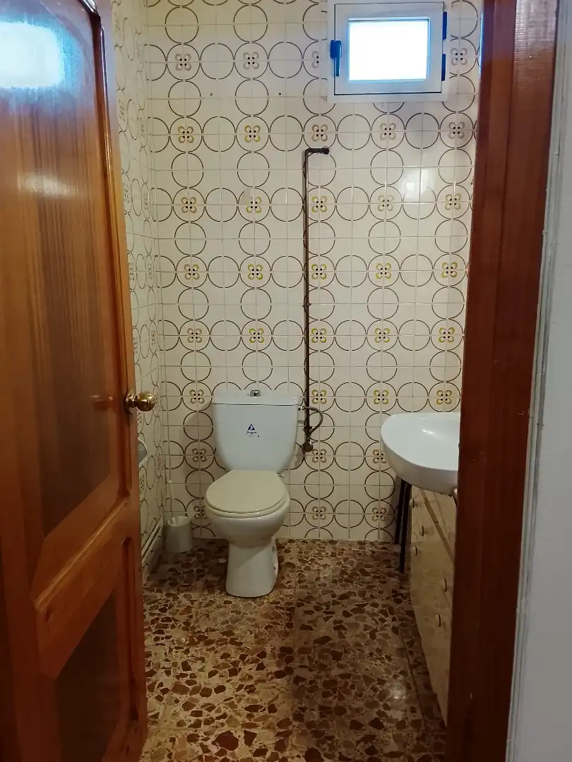 Bany de Casa o xalet en venda en Pozorrubielos de la Mancha amb Calefacció, Moblat i Forn