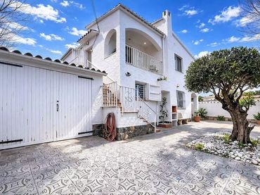 Casa en venta en Sector montseny 138