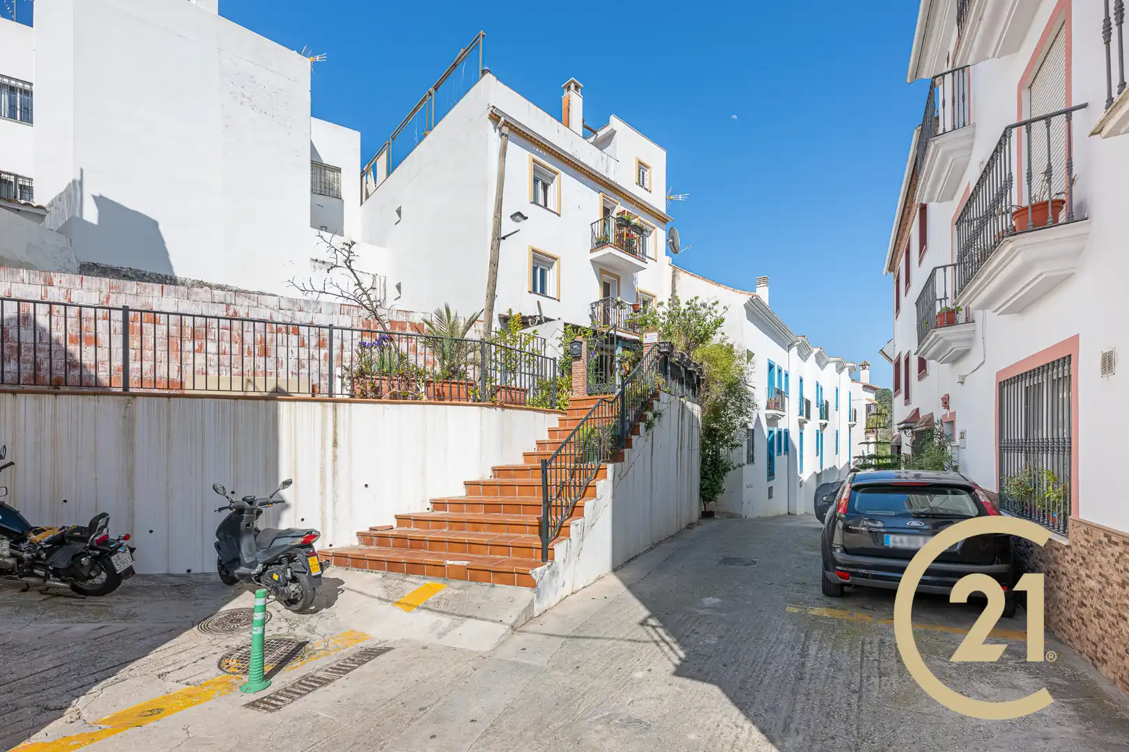 Vista exterior de Ático en venta en Ojén con Parquet, Amueblado y Horno