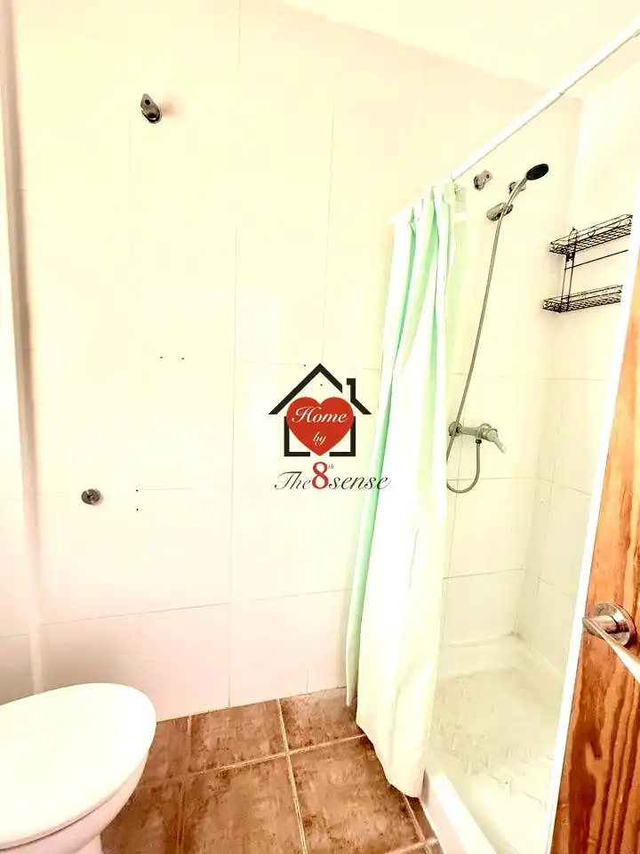 Bathroom of Study for rent in Inca