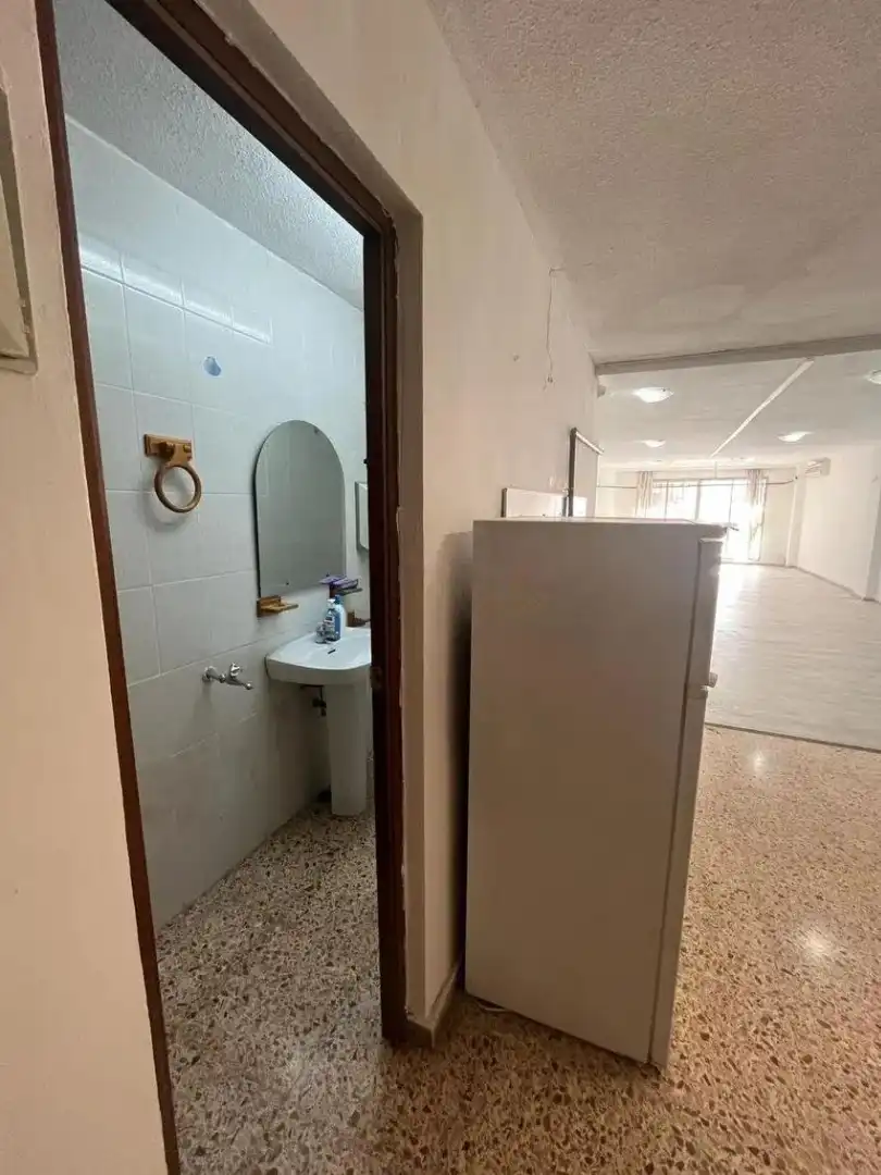 Badezimmer von Büro zur Miete in Alicante / Alacant mit Klimaanlage und Heizung