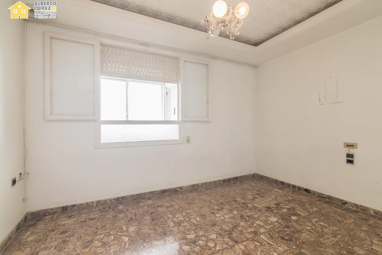 Habitación de Ático en venta en Elche / Elx con Terraza y Balcón
