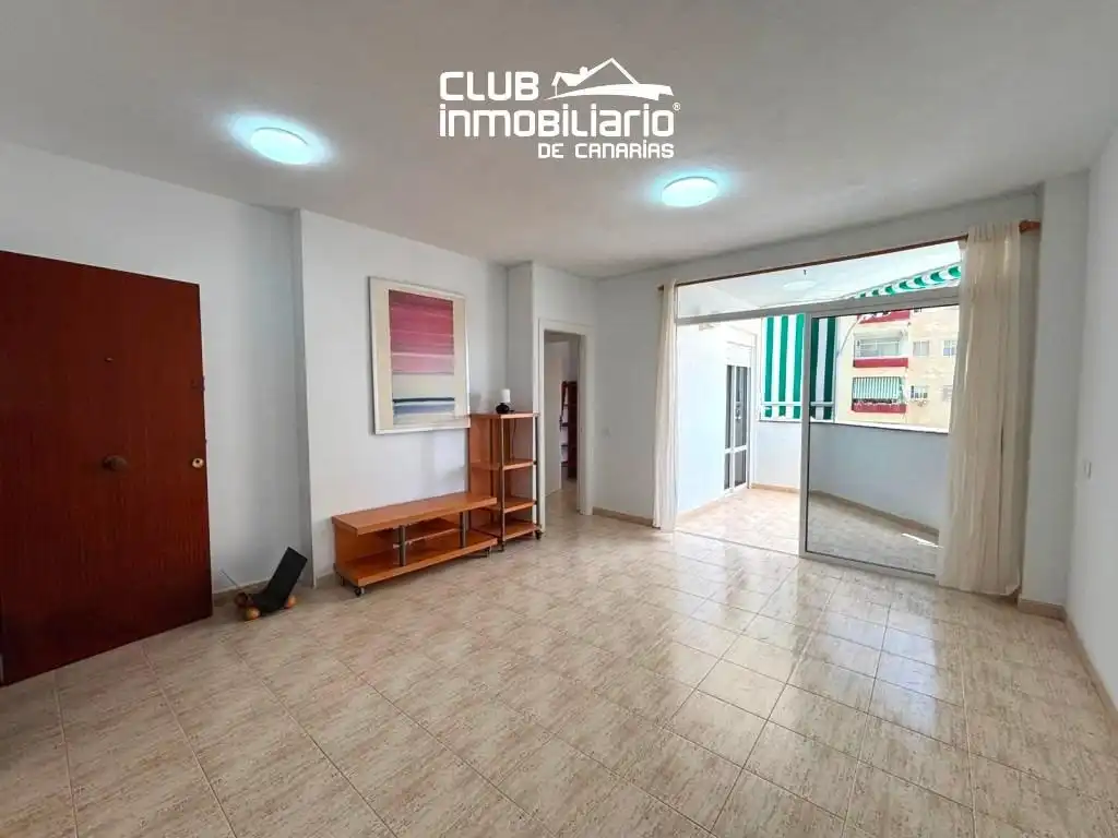 Vista exterior de Pis de lloguer en Adeje amb Terrassa, Moblat i Piscina comunitària