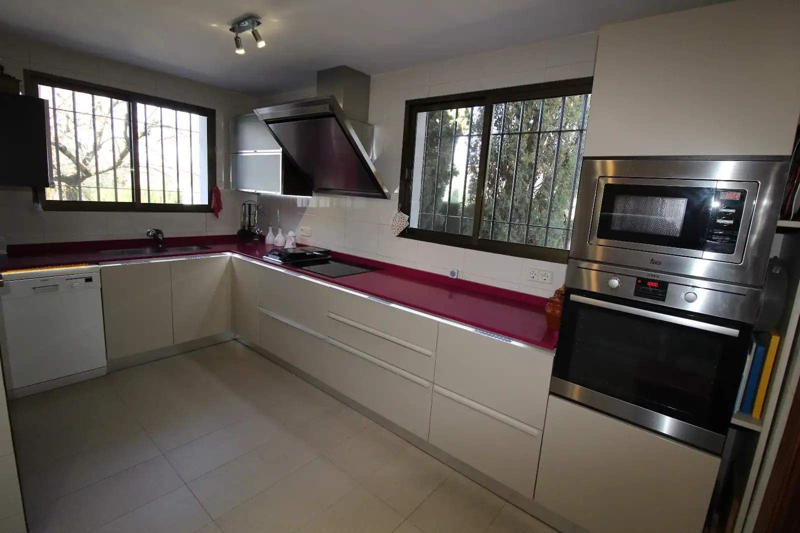 Kitchen of Houses for sale in Úbeda  with Heating, Private garden and Swimming Pool