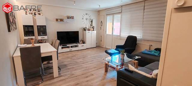 Piso en Venta en Calle Arenaria en Zofio