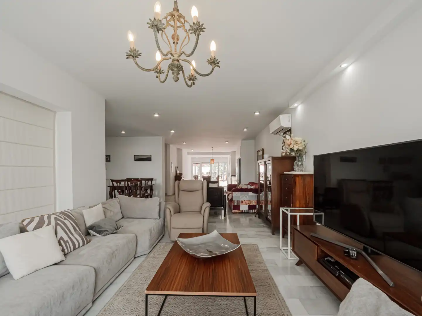 Living room of Houses for sale in Elviria - Cabopino