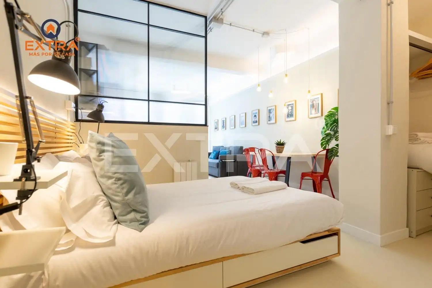 Bedroom of Flat for sale in Madrid  with Furnished