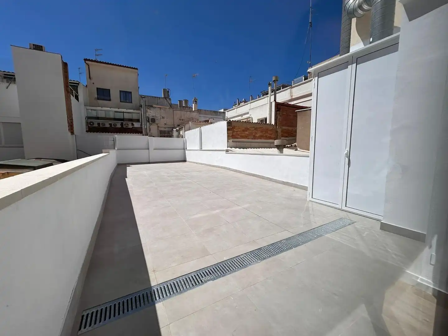 Terrassa de Pis de lloguer en Vilanova i la Geltrú amb Aire condicionat, Calefacció i Parquet