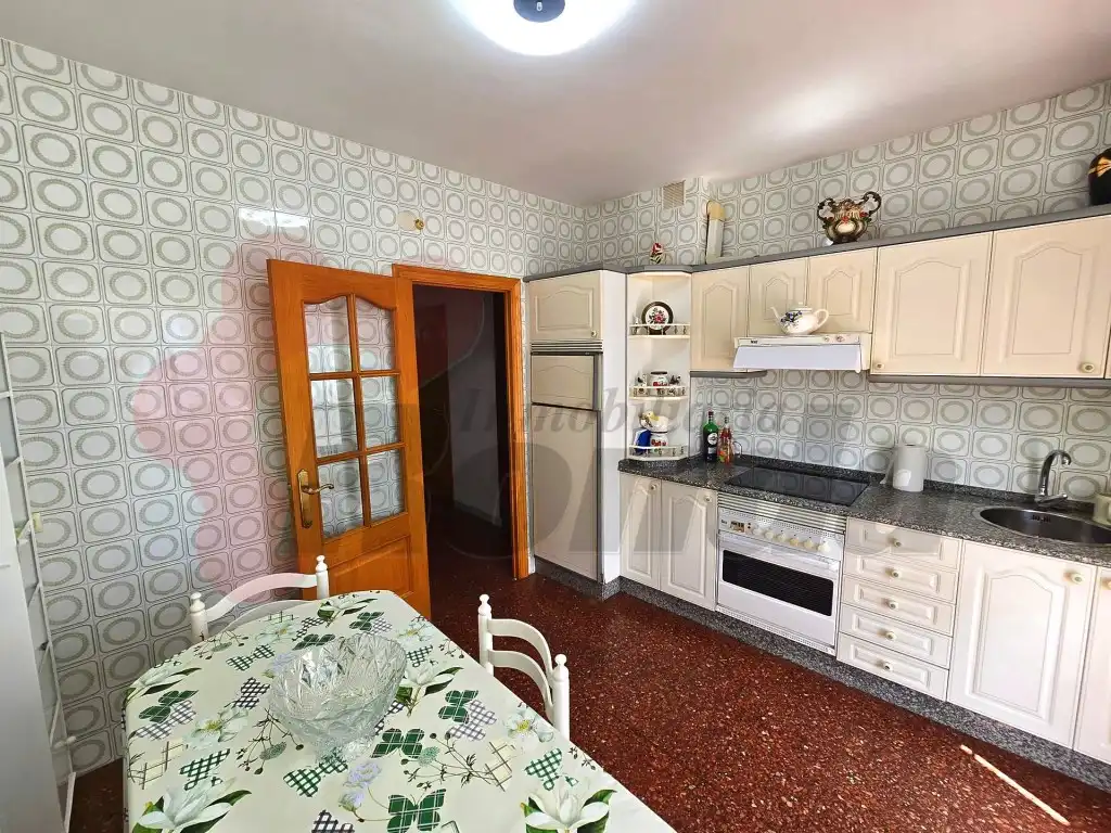 Kitchen of Flat for sale in Lugo