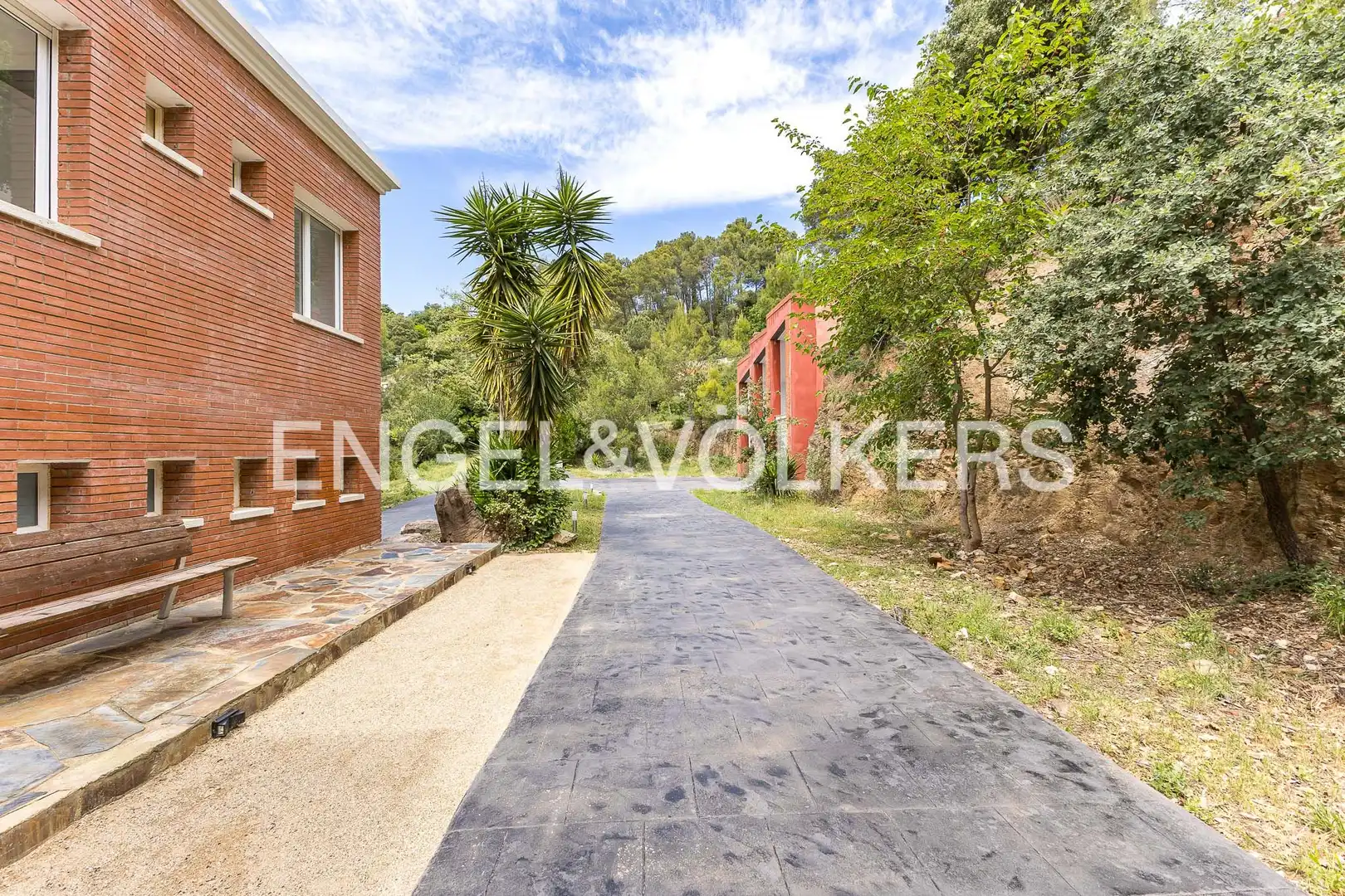 Vista exterior de Casa o chalet de alquiler en Corbera de Llobregat con Aire acondicionado, Calefacción y Jardín privado