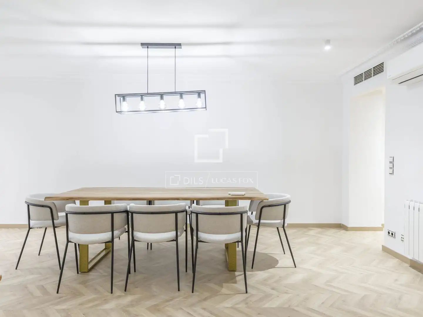 Dining room of Flat for rent in Valencia de Alcántara  with Air Conditioner, Heating and Parquet flooring