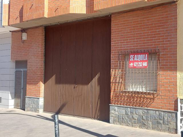 Local comercial en Alquiler en Centro