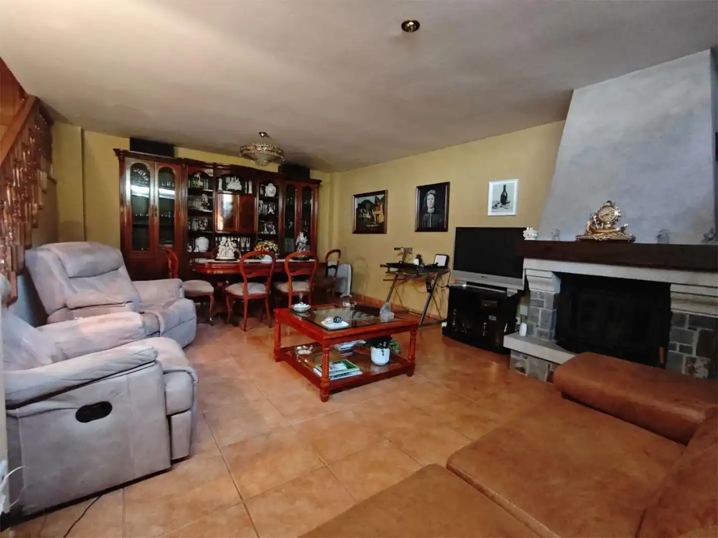 Sala d'estar de Casa o xalet en venda en  Zaragoza Capital amb Aire condicionat, Piscina i Balcó