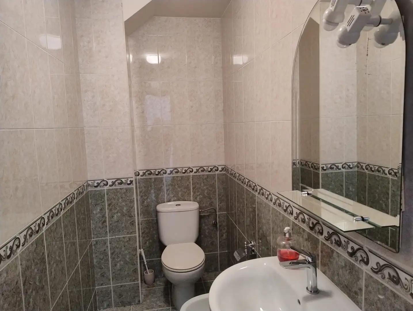 Bathroom of Flat for rent in Val do Dubra  with Heating, Furnished and Oven