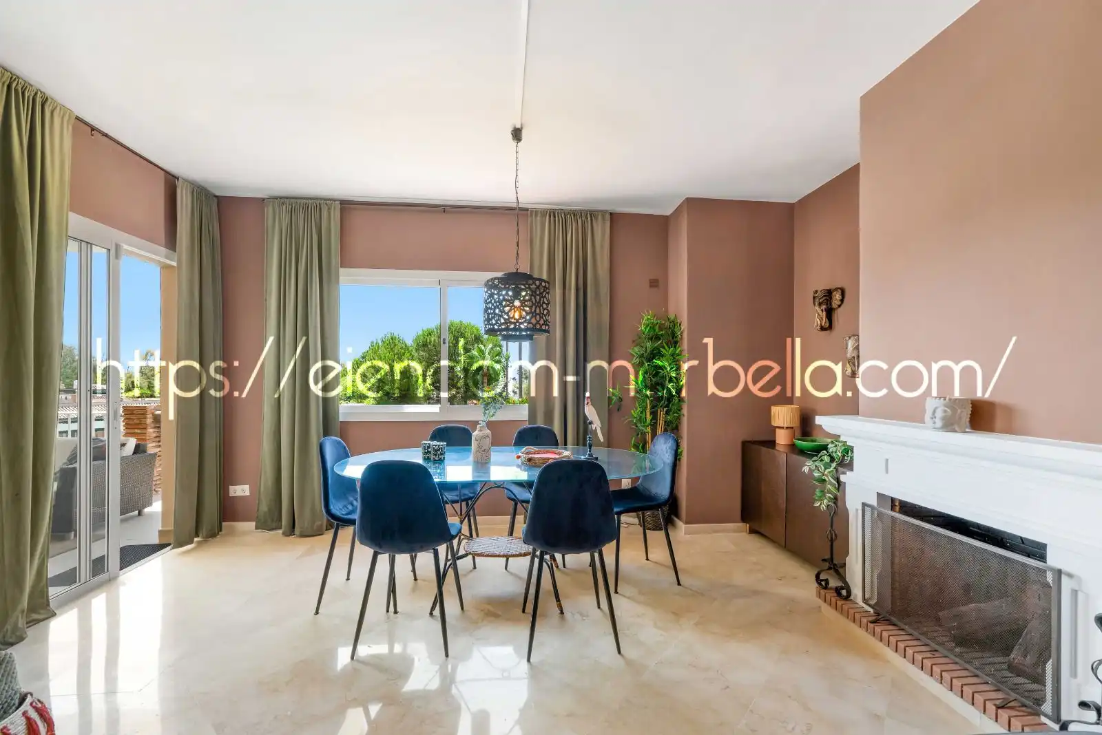 Esszimmer von Wohnungen zum Verkauf in Marbella mit Klimaanlage, Terrasse und Möbliert
