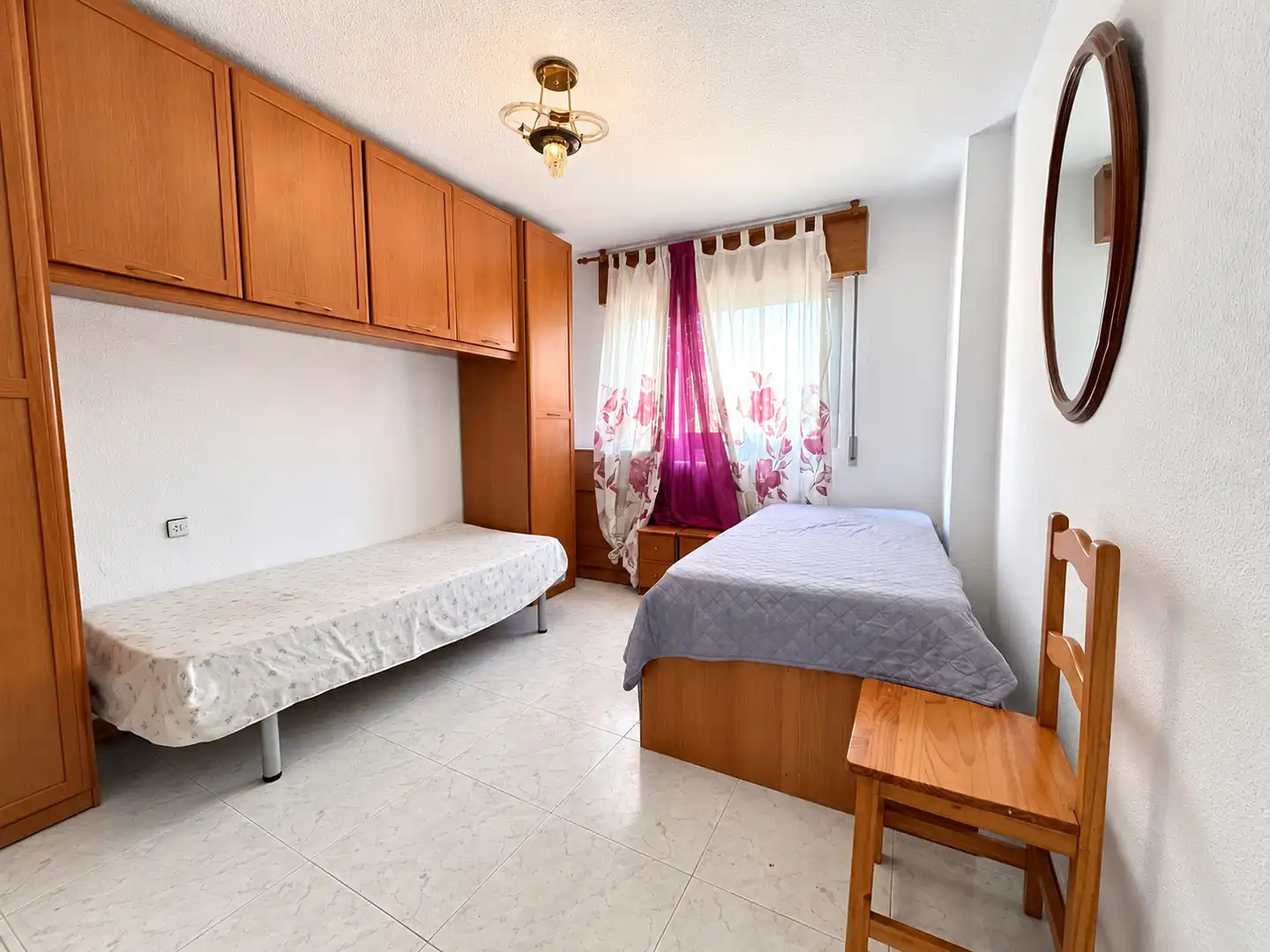 Piso con terraza en venta en Francisco de Paula Valladar Serrano, imagen 5