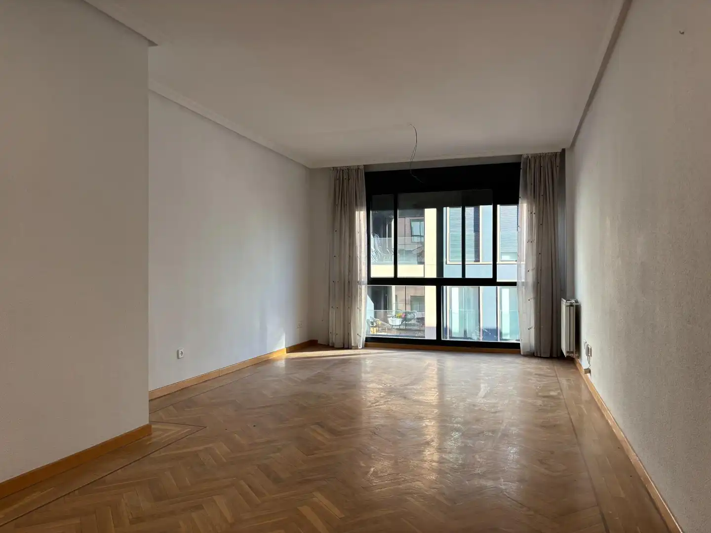 Living room of Flat for rent in Madrid  with Air Conditioner, Heating and Private garden
