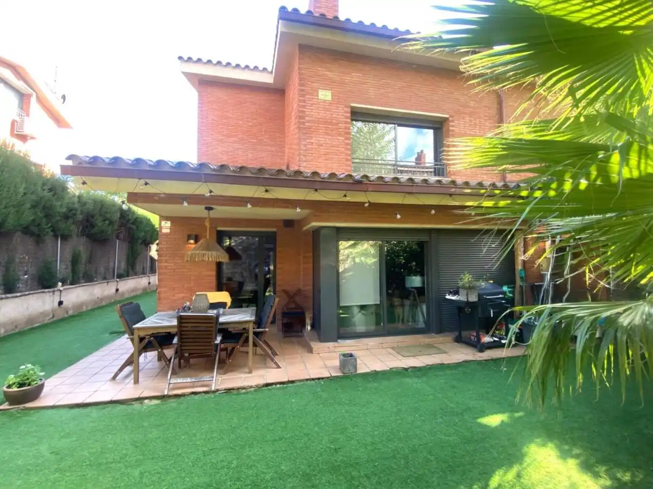 Casa aparellada amb jardí en venda a Calle Joan Coromines, imagen 3