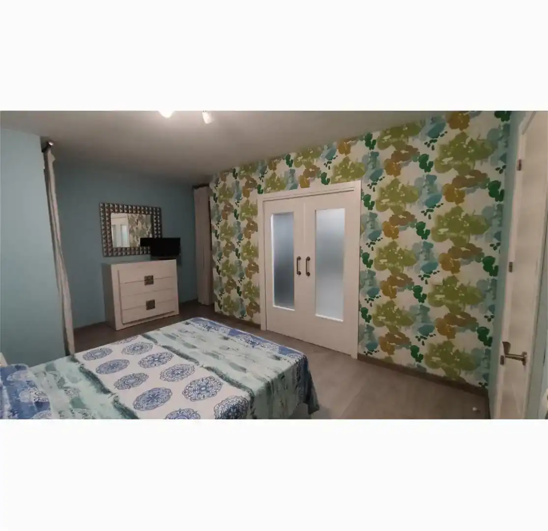 Habitación de Piso en venta en Lucena con Aire acondicionado, Piscina y Balcón