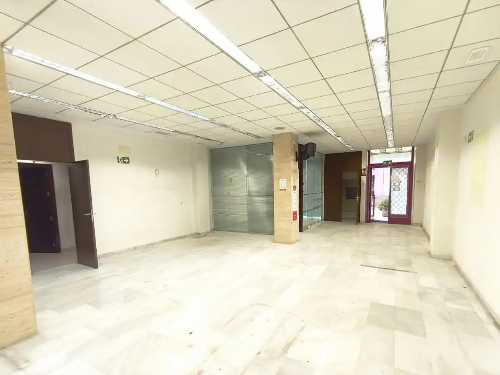 Local comercial en venda a Peligros, imagen 3