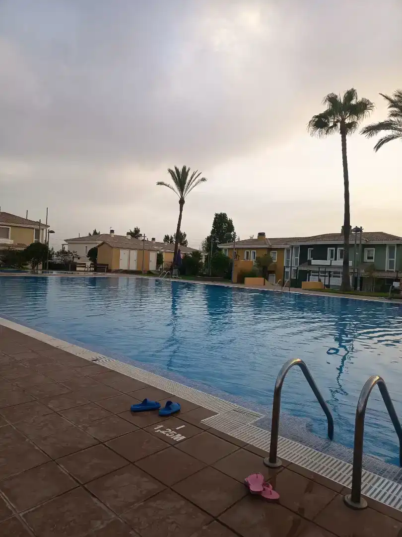 Piscina de Casa adosada en venta en Mutxamel con Aire acondicionado, Terraza y Balcón