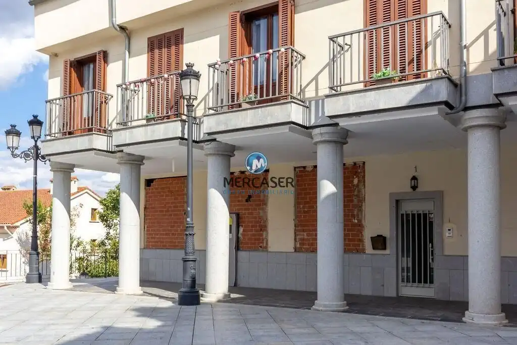 Local comercial en venda a Venturada Pueblo, imagen 4