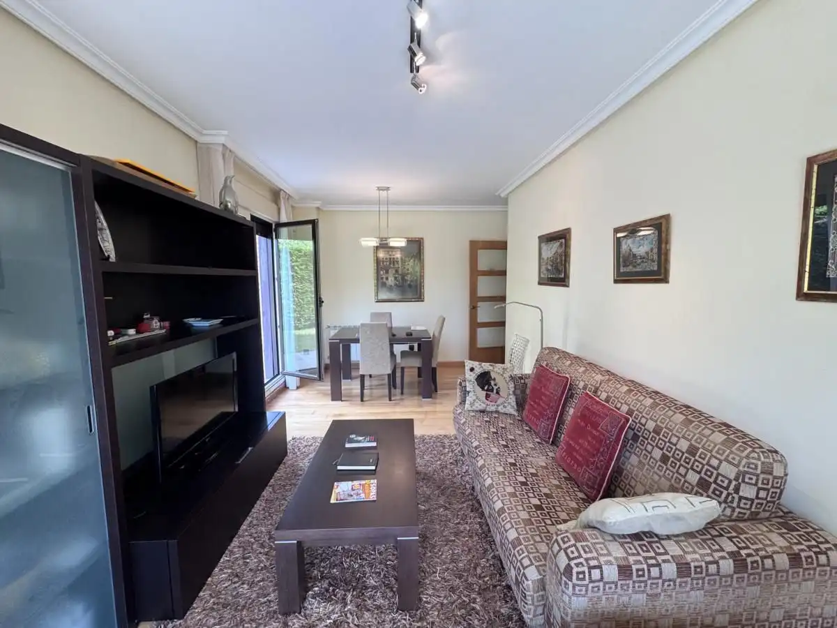Wohnzimmer von Wohnung zum Verkauf in Llanes mit Heizung, Privatgarten und Terrasse