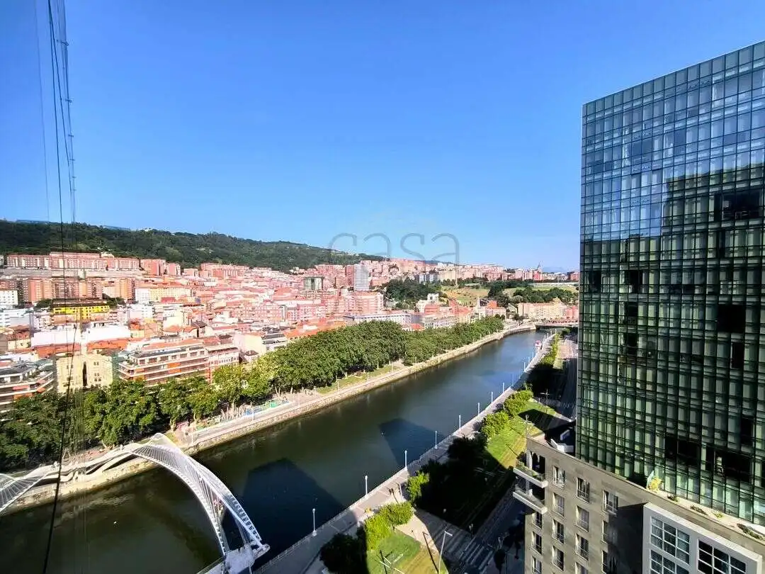 Piso en venta en Bilbao  con Aire acondicionado, Calefacción y Trastero