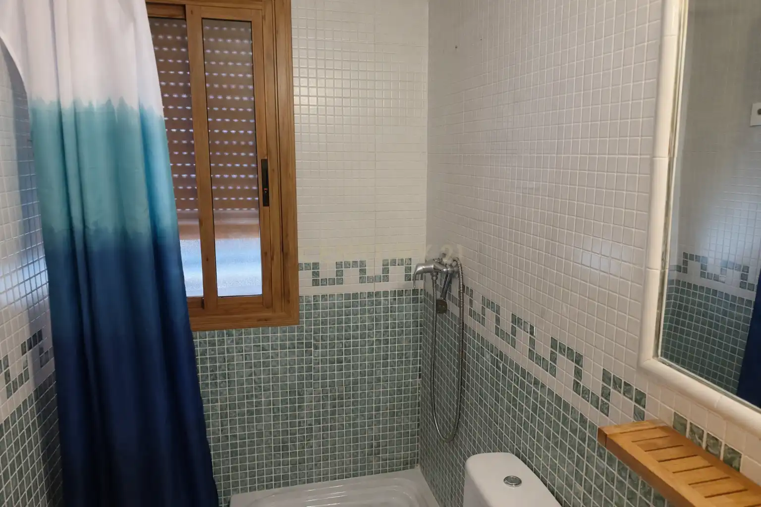Badezimmer von Wohnungen zum Verkauf in Cáceres mit Privatgarten und Schwimmbad