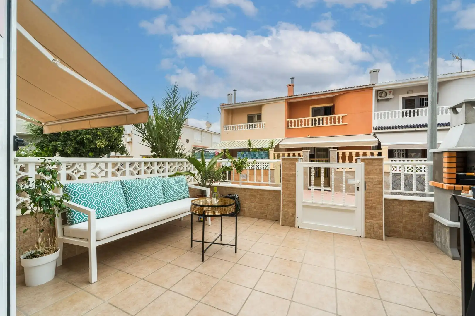 Reihenhaus mit Terrasse zum Verkauf in Calle Bulnes 3, imagen 3