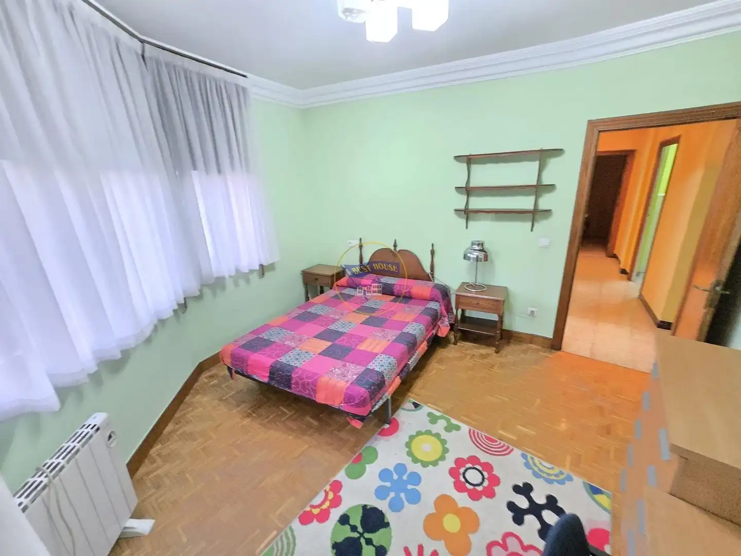 Flat for rent in Calle XOSE BAR BOO, Plaza Industria