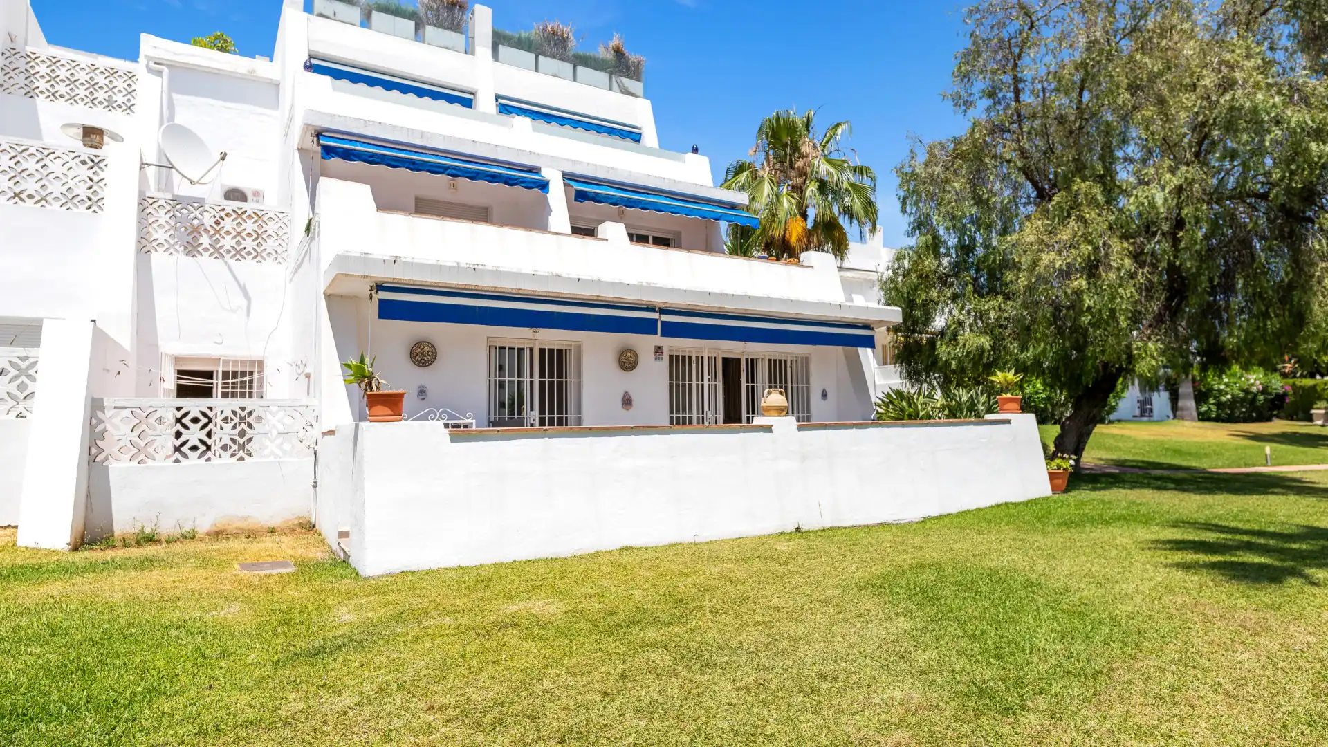 Apartament amb terrassa en venda a Nueva Andalucía