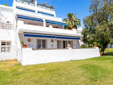 Apartament amb balcó en venda a Nueva Andalucía
