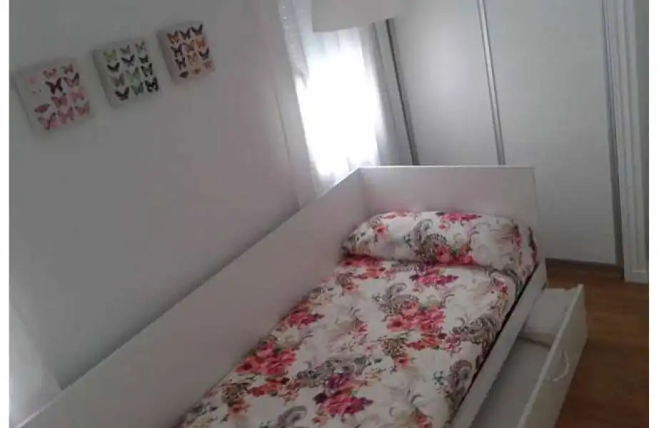 Habitación de Piso de alquiler en Almería con Aire acondicionado y Amueblado