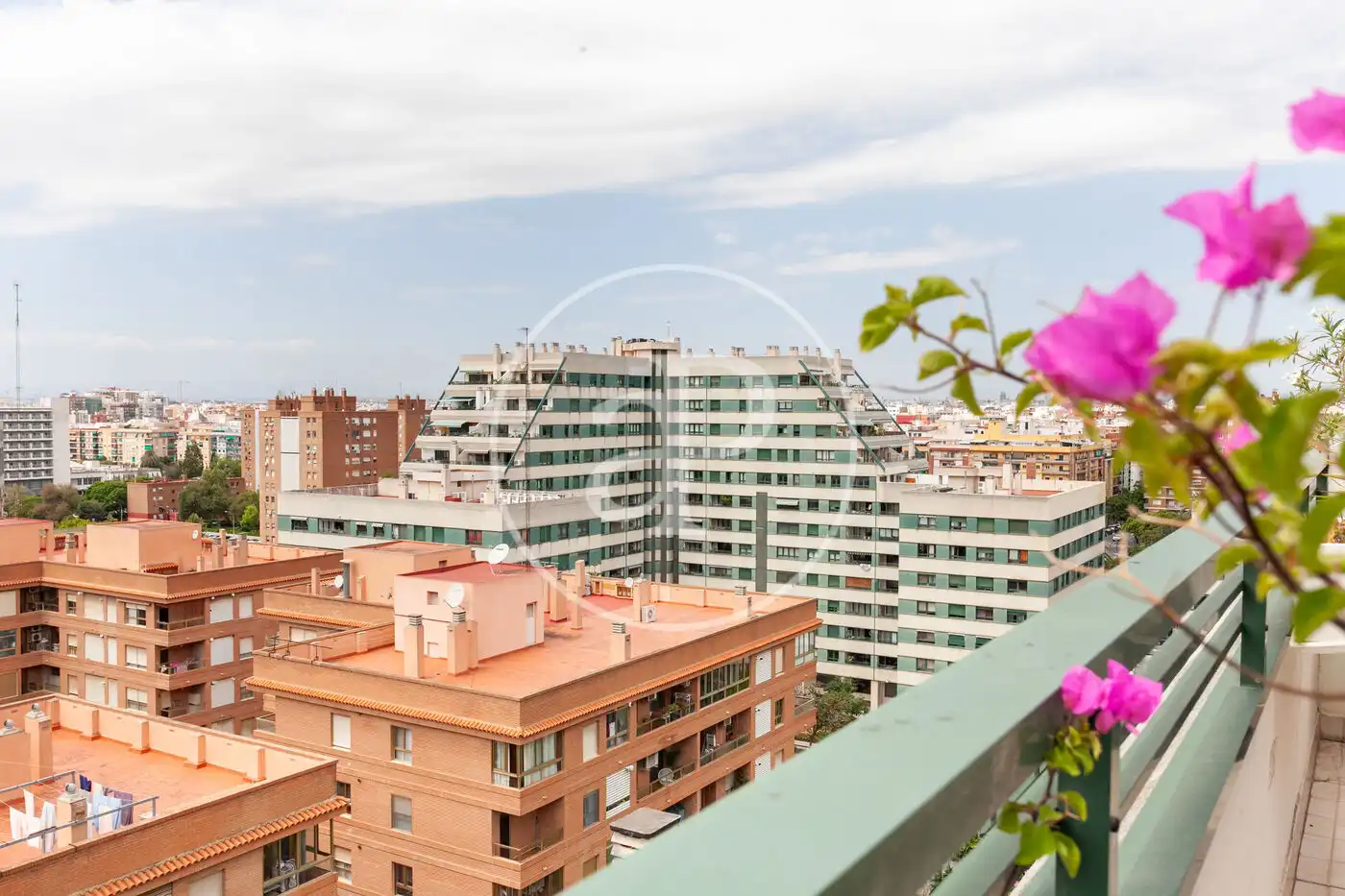 Vista exterior de Piso en venta en Valencia con Aire acondicionado, Calefacción y Terraza