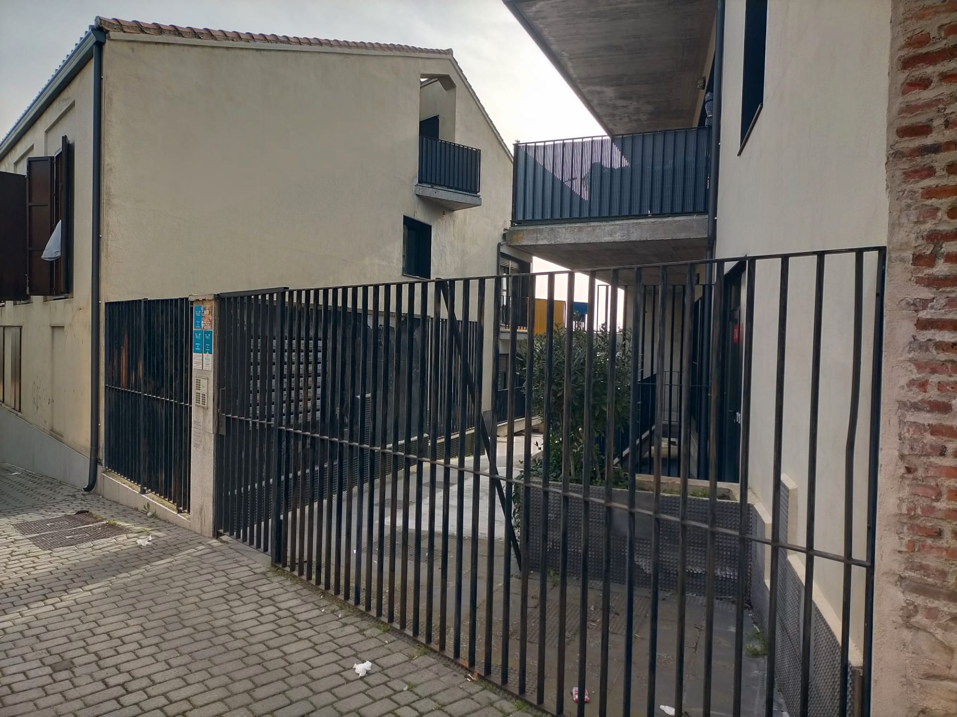 Vista exterior de Piso en venta en Arévalo con Calefacción, Terraza y Amueblado