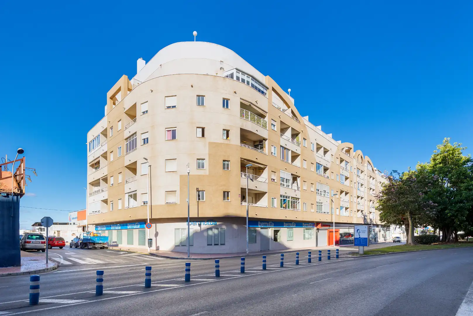 Vista exterior de Pis en venda en Torrevieja amb Terrassa, Moblat i Piscina comunitària