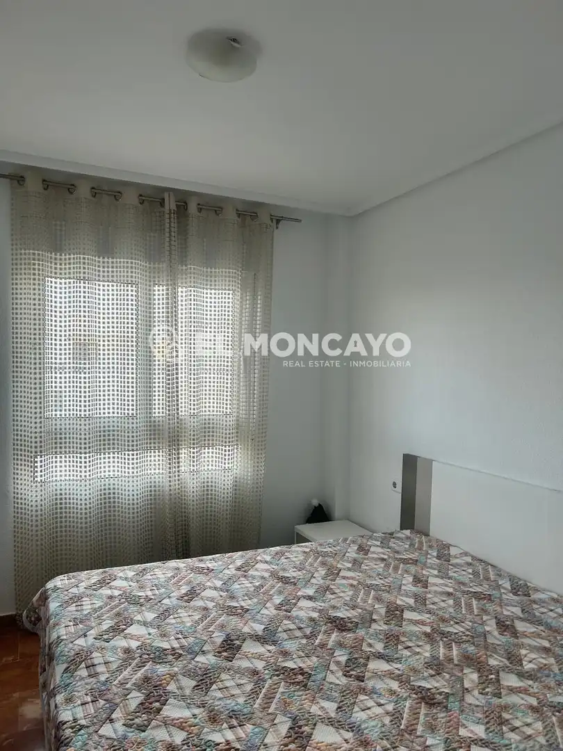 Habitación de Ático en venta en Torrevieja con Calefacción, Terraza y Trastero