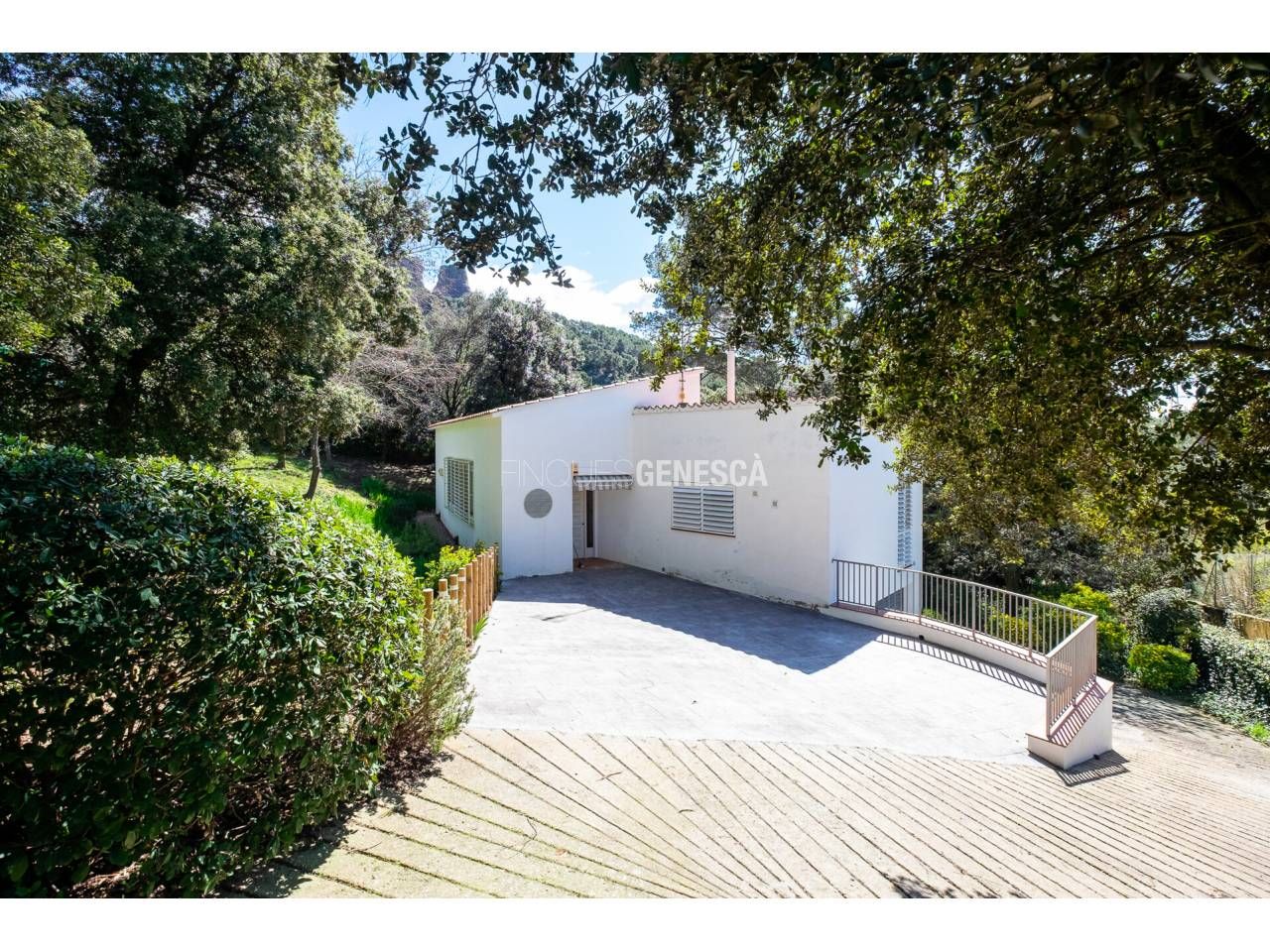 Exterior view of House or chalet for sale in Matadepera  with Private garden and Terrace