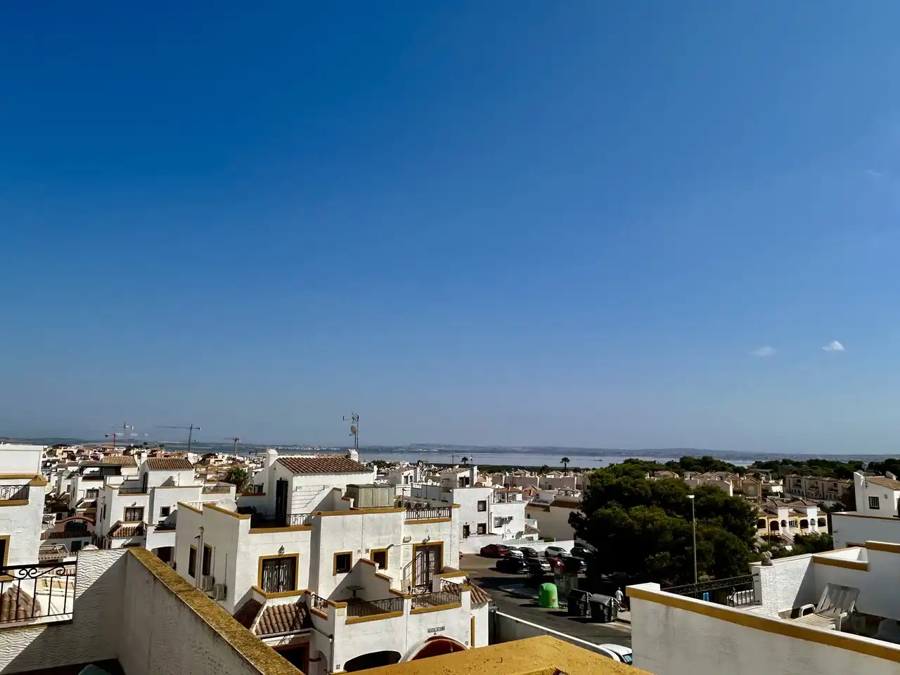 Casa aparellada amb terrassa en venda a Orihuela Costa, imagen 18