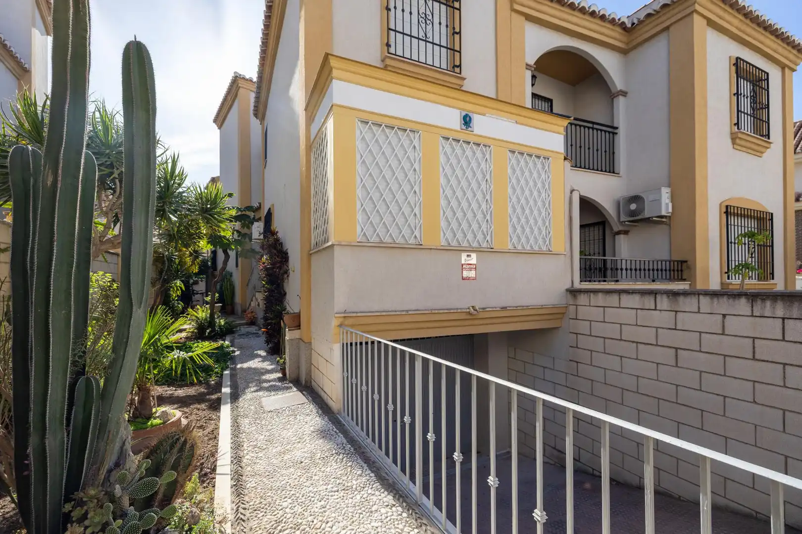 Casa adosada en venta en Calle Calle Aperos del Pilar, Motril ciudad